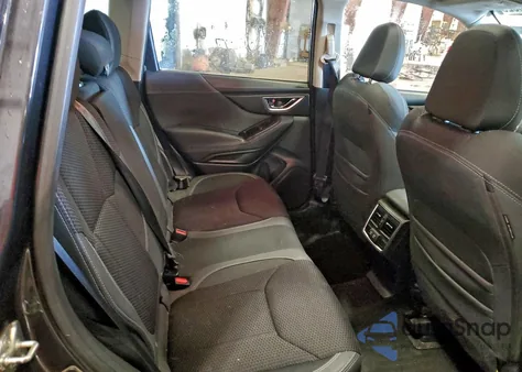 2019 Subaru Forester Premium z USA, uszkodzony, nr VIN JF2SKAGC8KH424444